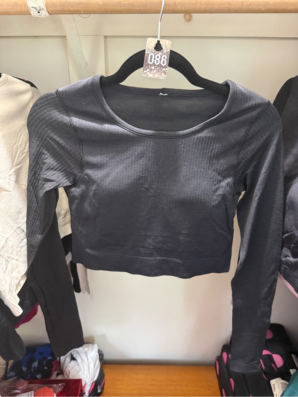 086 lululemon athletica ebb to street Black Ribbed Long-Sleeve Crop Top